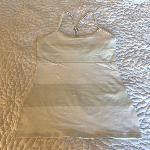 lululemon power y tank - EUC - size 6 - Picture 3 of 6